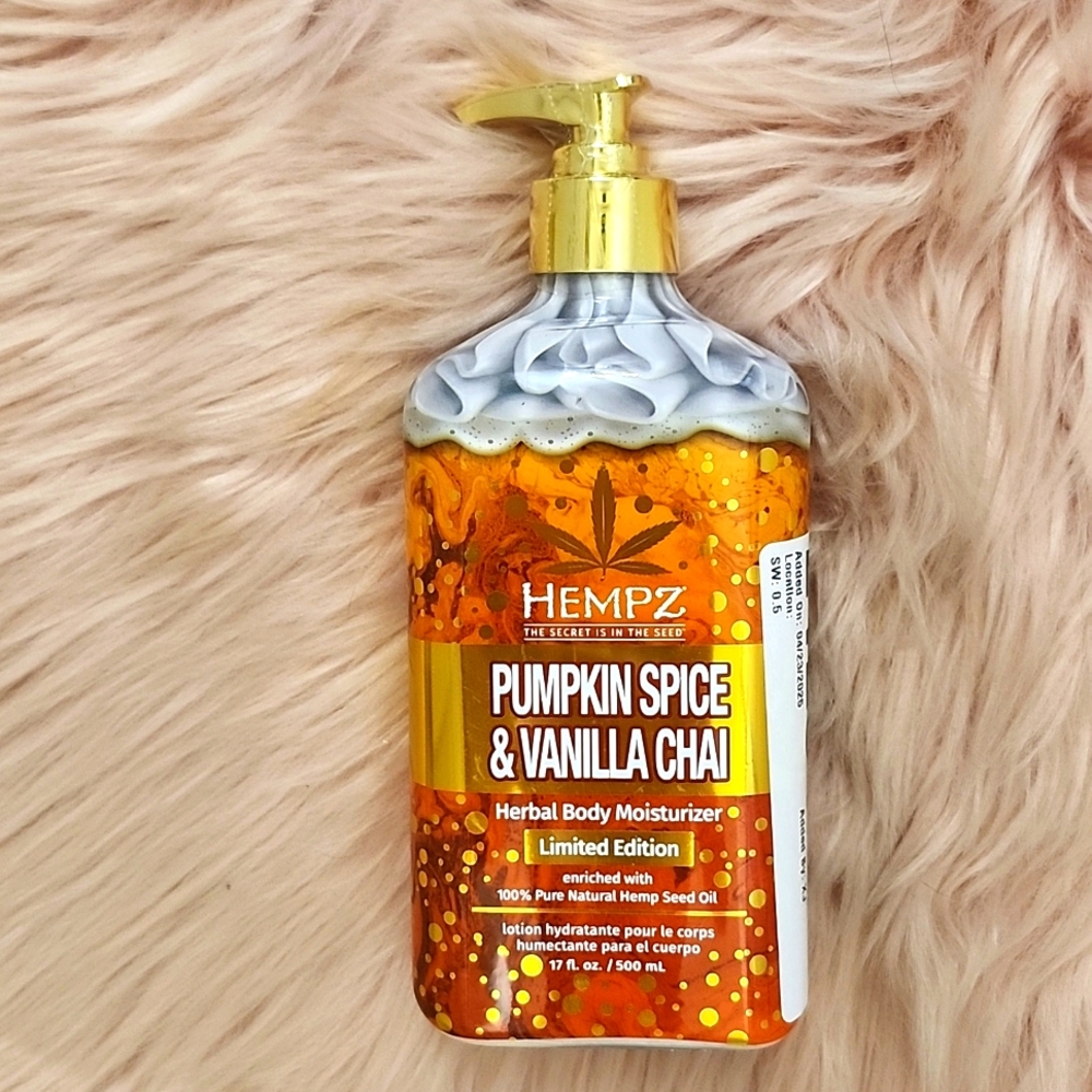 Brand New LIMITED EDITION HEMPZ PUMPKIN SPICE & VANILLA CHAI MOISTURIZER